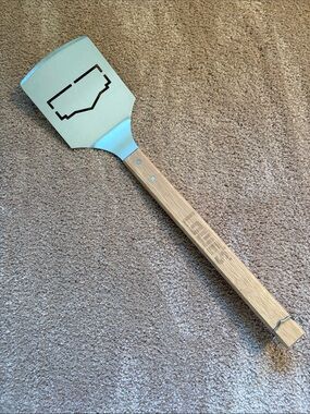 Lowe’s Stainless Grill Spatula with Wooden Handle